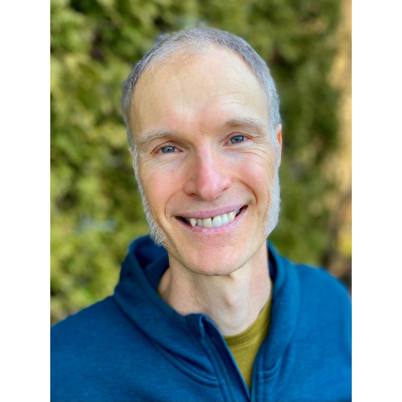 Arne Pedersen, mindfulness-based counselling hypnotherapist, pictured outdoors with a calm and welcoming expression.